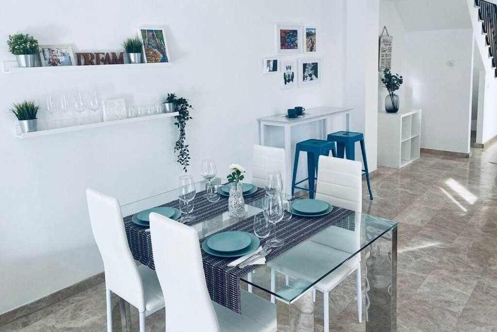 VII Apartamentos Morales & Arnal รอนดา ภายนอก รูปภาพ